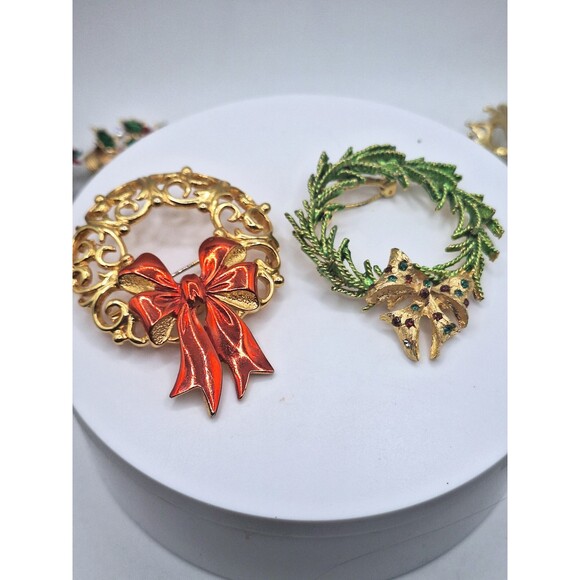 Jewelry - 2 Christmas Wreath Brooches